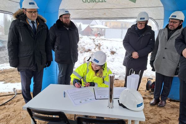 Uroczyste podpisanie aktu erekcyjnego i wmurowanie kapsuły w Kielnie